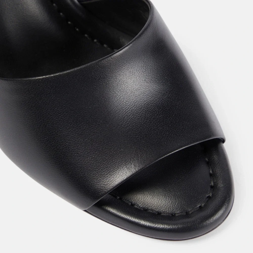 New CHRISTIAN LOUBOUTIN Jane leather mules 39.5 $885 - Picture 4 of 16